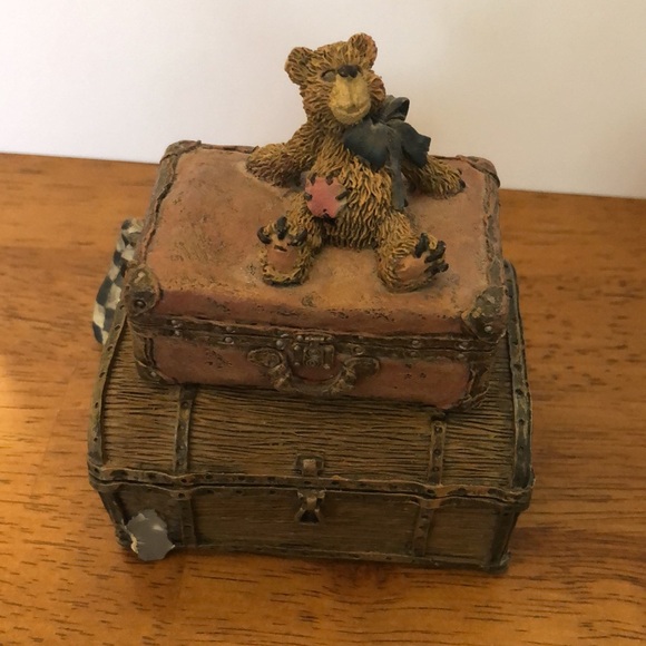 2 Trinket Boxes - Picture 3 of 13